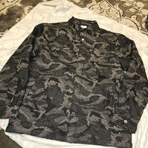 NWT Camo Print Shirt Jacket/ Overshirt Black/Grey. Sz M